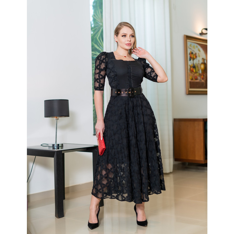 Vestido com sale renda