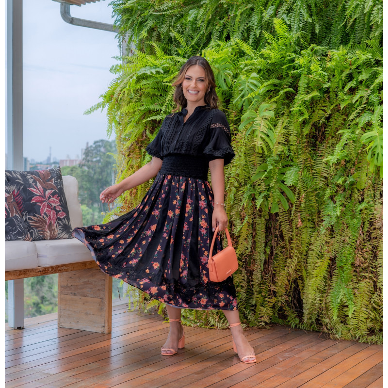 Saia 2025 preta estampada