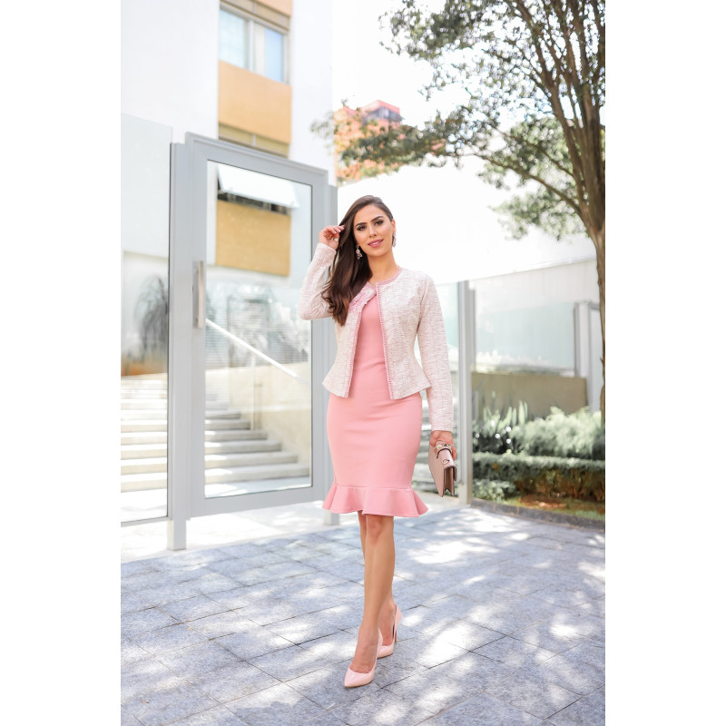 Vestido tubinho com casaco discount por cima