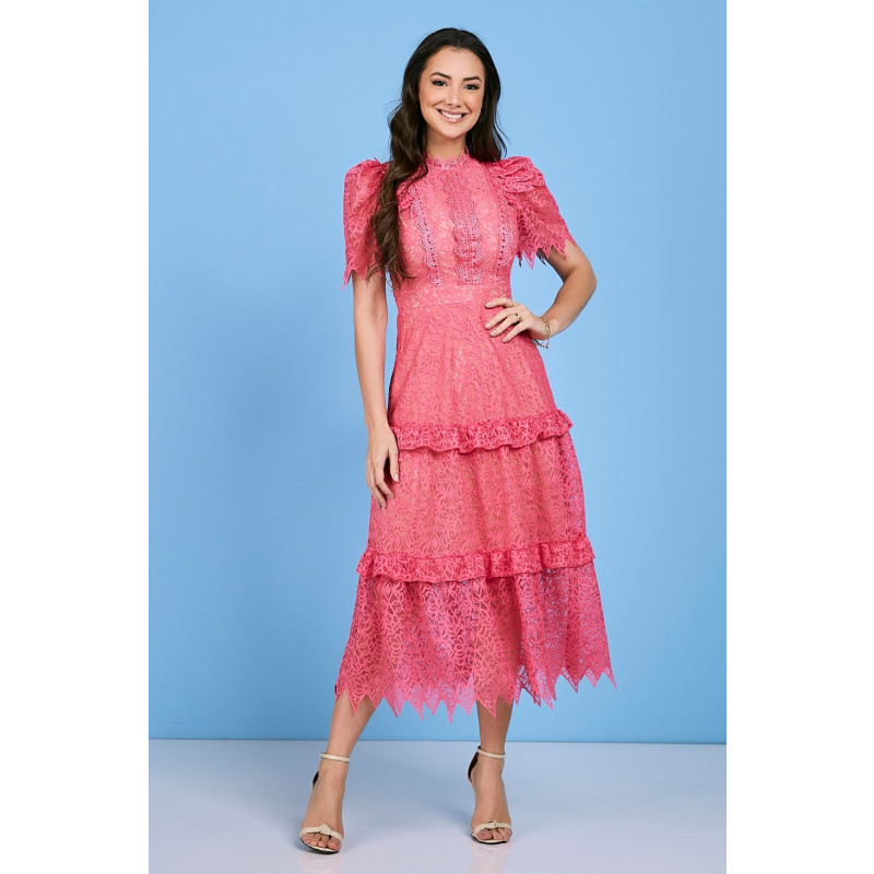 vestido-de-renda-comprimento-midi-rosa