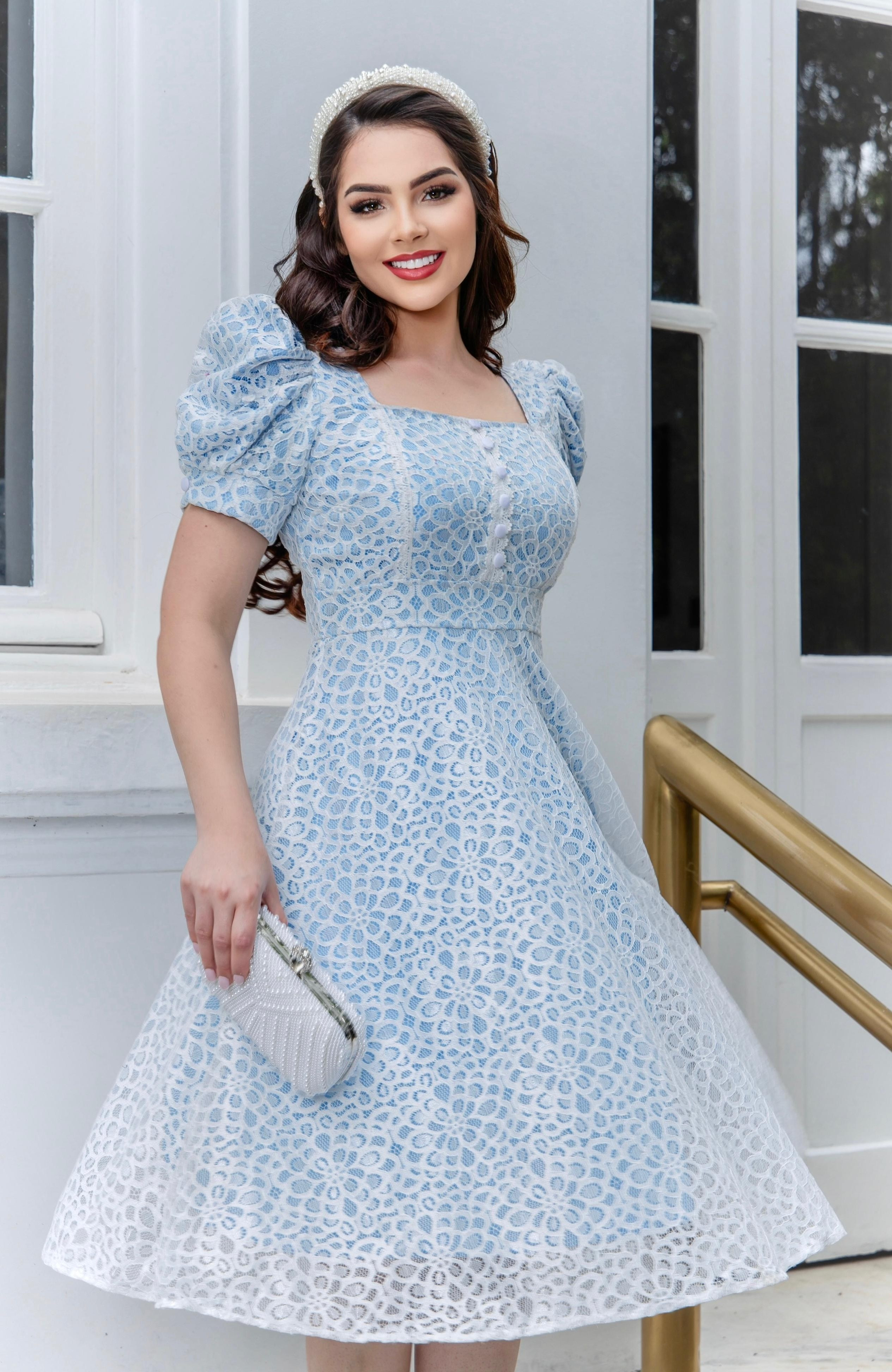 Vestido D lila Em Renda Off Com Azul Claro Maria Amore