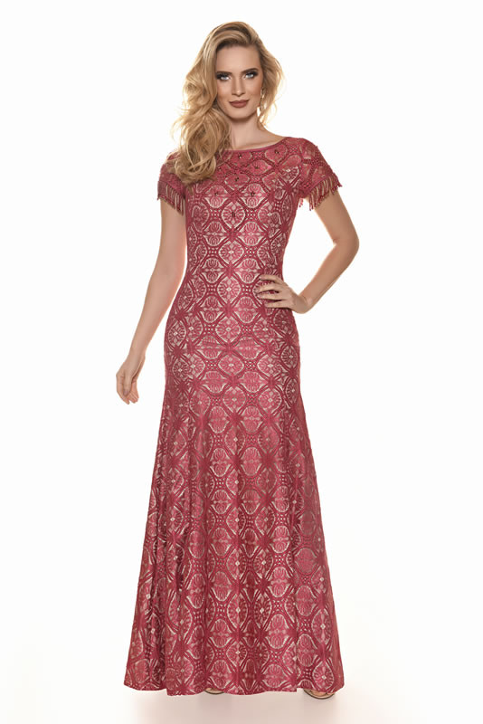 Vestido curto com sales nesgas