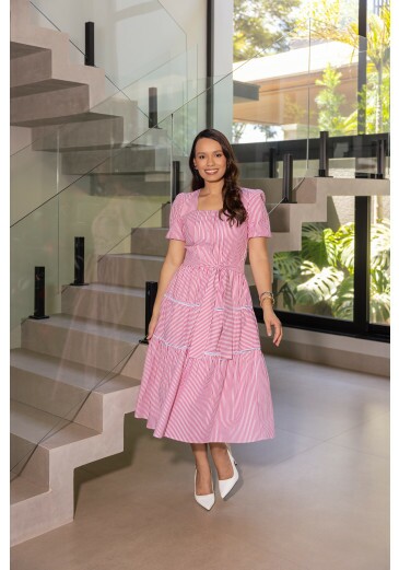 Vestido Carla Em Tricoline Listrado Vermelho Jany Pim Primavera/Verão 2026