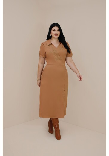 Vestido Bonina Em Midi De Alfaiataria Bege Plus Size Nitido Outono/Inverno 2026