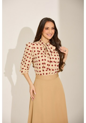 Blusa Daiane Em Crepe Poa Bege Tata Martello Primavera/Verão 2027