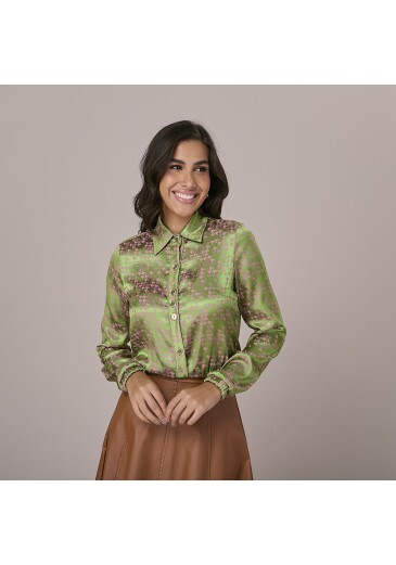 Camisa Adriely Em Sat Jacq  Verde Tatá Martello Outono/Inverno 2025