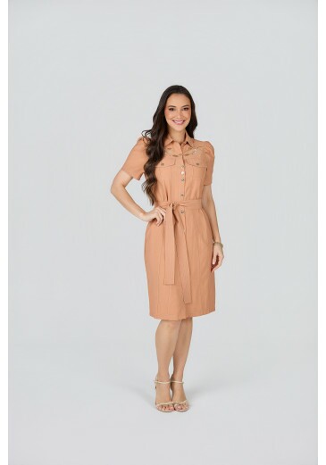 Vestido Camila Em Alfaiataria Dominique Caramelo Tata Martello Primavera/Verão 2027