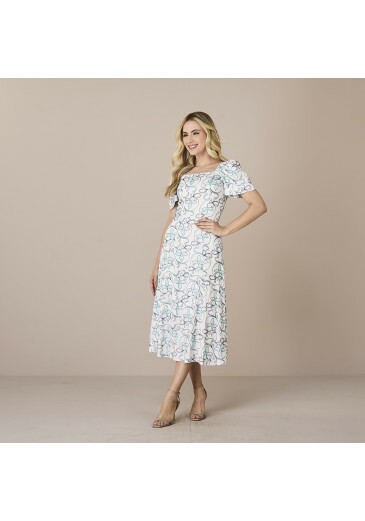 Vestido Queisa em Bordado Inglês Azul Tatá Martello Alto Verão 2025 