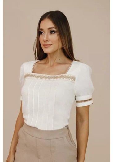 Blusa Tayla Em Viscolinho Off Nitido Outono/Inverno 2026