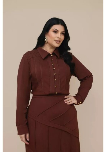 Camisa Juliete Em Viscolinho Marrom Plus Nitido Outono/Inverno 2026