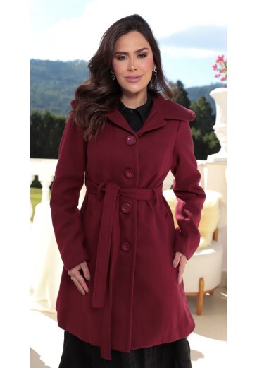 Sobretudo Tamires Em La Batida Bordo Maria Amore Outono/Inverno 2026
