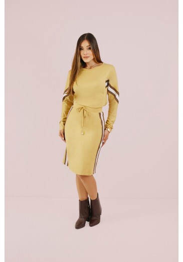 Conjunto Bianca Em Malha Naturalle Mostarda Nitido Outono/Inverno 2026