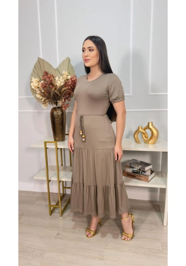 Vestido Na Malha Menegote Chumbo Mulher Morena Alto Verão 2025
