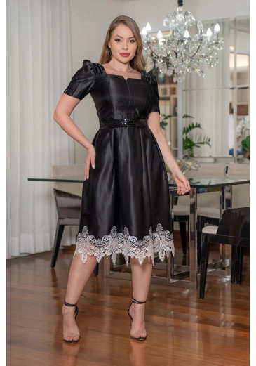Vestido Em Cetim Barra Bordada E Cinto Em Paetê Preto Kauly Alto Verão 2024