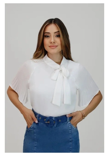 Blusa Inês em Crepe New Off White com Manga Raglan Nítido Primavera/Verão 2025 