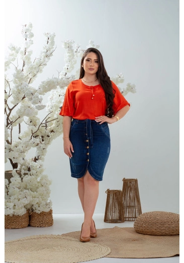 Blusa Em Viscolinho Com Amarração Laranja Mulher Morena Outono/Inverno 2025