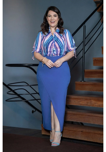 Camisa Plus Size Em Crepe Toque De Seda E Franzido Na Manga Kauly Primavera/Verão 2024