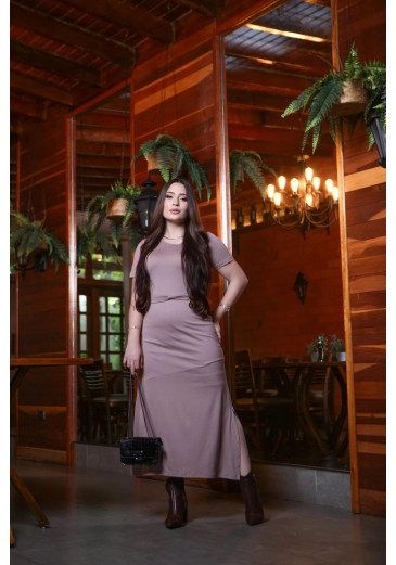Vestido Em Viscolycra Com Decote Arredondado Com Faixa Saia Assimétrica Bege Mulher Morena Outono/Inverno 2025