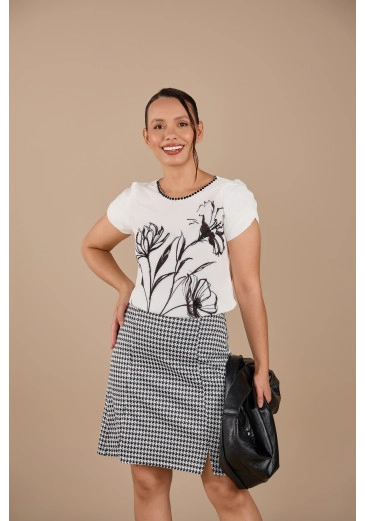 T-Shirts Rafaela Em Begonia Branca Jany Pim Primavera/Verão 2026