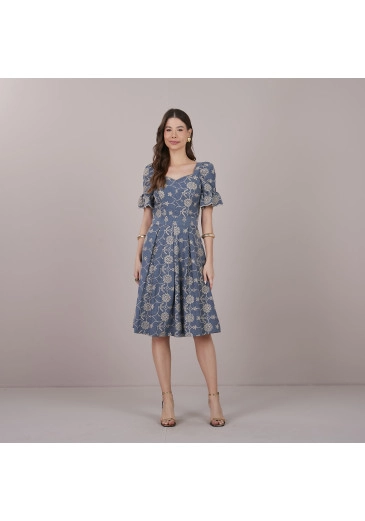 Vestido Izabel Em Jeans Escuro Bordado Com Zíper Tatá Martello Primavera/Verão 2025