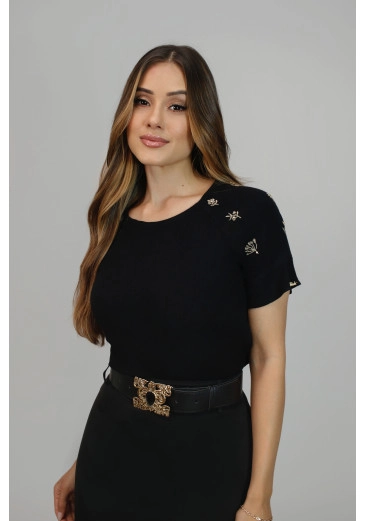 Blusa Selena Em Viscolinho Bordada Preta Nítido Alto Verão 2025