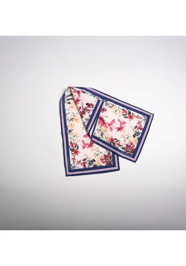 Lenço Lara Azul Estampa Exclusiva Tatá Martello Outono/Inverno 2025