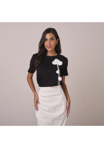 Blusa Eloa Em Malha Conforto Com Aplicação Preta Tatá Martello Primavera/Verão 2026