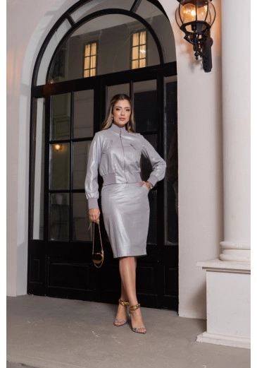 Conjunto Saia Lápis em Linho com Glitter Resinado e Jaqueta com Detalhes Retilínea Luciana Pais Outono/Inverno 2024