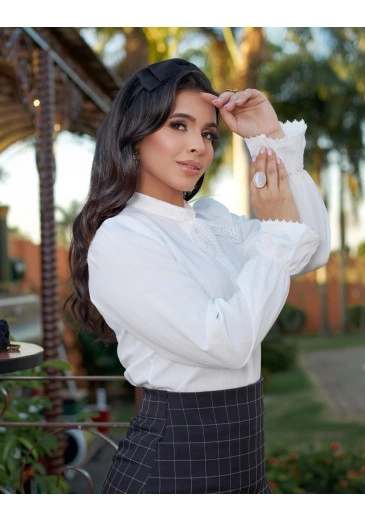 Camisa Cléo Em Crepe Maquinetado Off White Maria Amore Outono/Inverno 2026