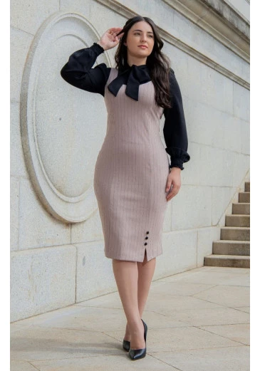 Jardineira Com Blusa Olivia Bege Maria Amore Outono/Inverno 2024