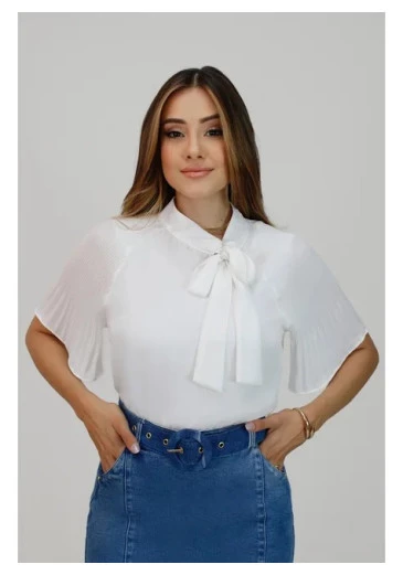 Blusa Inês em Crepe New Off White com Manga Raglan Nítido Primavera/Verão 2025 