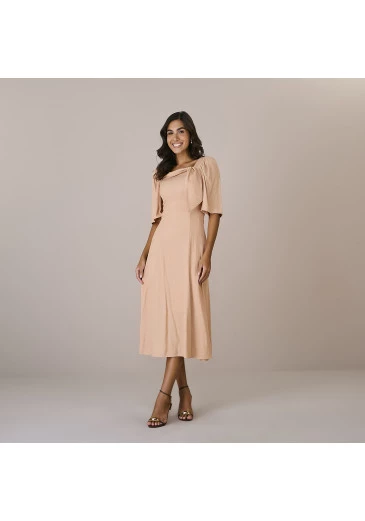Vestido Carmem Em Viscolinho Bege Tatá Martello Outono/Inverno 2025