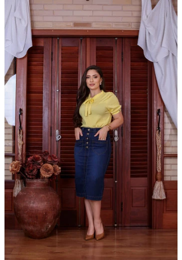 Saia Confeccionada Em Jeans Mulher Morena Outono/Inverno 2025.