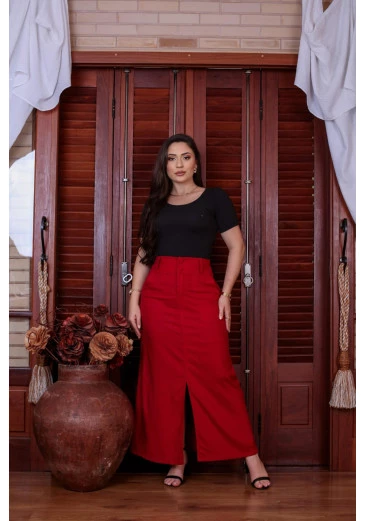 Saia Em Linho Vermelho Mulher Morena Outono/Inverno 2025.
