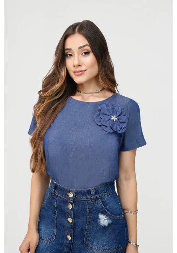 Blusa Cora Em Chambrey Com Broche Nítido Outono/Inverno 2025