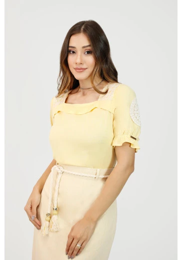 Blusa Marilia Em Viscolinho Amarela Nítido Outono/Inverno 2025