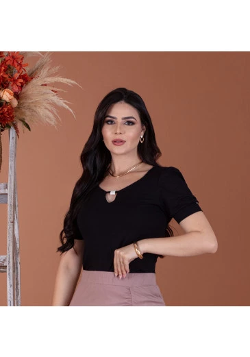Blusa Em Viscolycra Preta Mulher Morena Outono / Inverno 2025