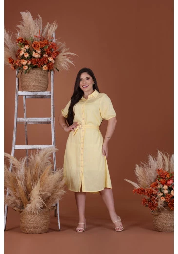 Vestido Em Viscolinho Com Faixa Amarelo Pastel Mulher Morena Outono/Inverno 2025