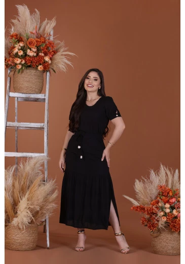 Conjunto Em Viscolinho Preto Mulher Morena Outono/Inverno 2025.