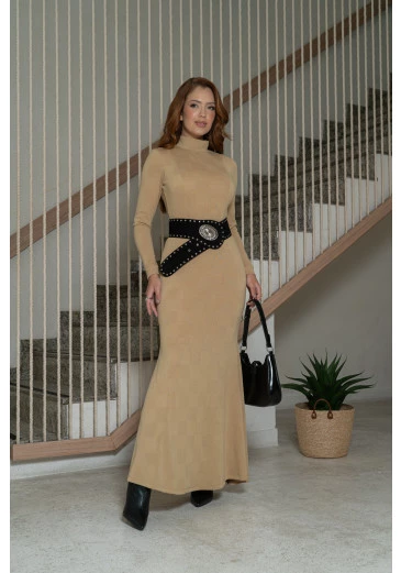 Vestido Longo Com Gola Alta Em Tricot Luciana Pais Outono/Inverno 2025