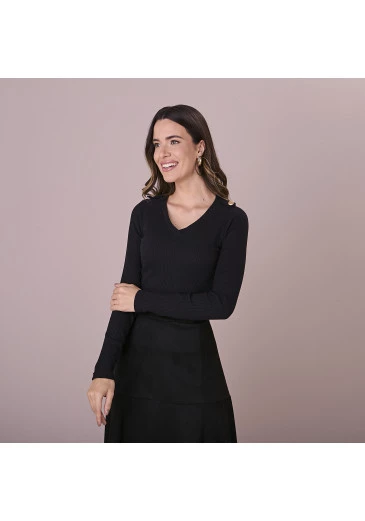 Blusa Mara Em Tecido Canelado Preta Tatá Martello Outono/Inverno 2025
