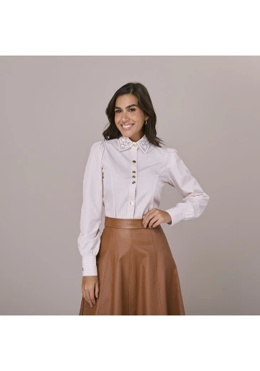 Camisa Carol Em Camisaria De Algodão Bege Tatá Martello Outono/Inverno 2025