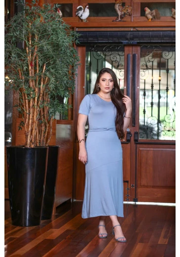 Vestido Em Viscolycra Com Decote Arredondado Com Faixa Saia Assimétrica Azul Mulher Morena Outono/Inverno 2025