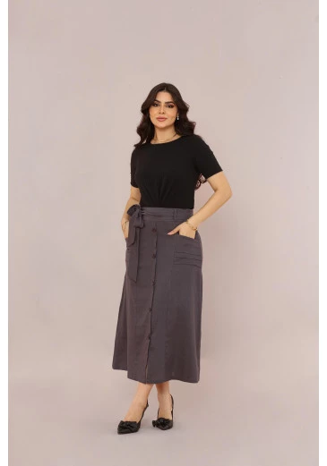 Saia Em Linho Cinza Jeans Mulher Morena Outono/Inverno 2025.