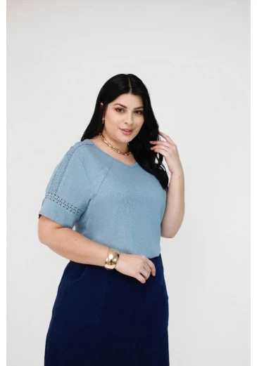 Blusa Monique Plus Em Viscolinho Azul Nítido Outono/Inverno 2025
