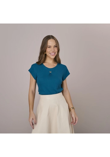 Blusa Priscila Em Malha Volare Azul Tatá Martello Outono/Inverno 2025