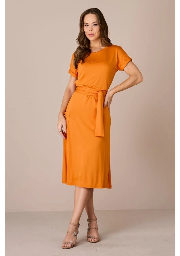 Vestido Selma em Malha com Bordado TM Laranja Tatá Martello Alto Verão 2025 