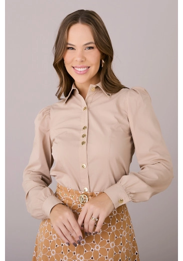 Camisa Giovana Bege Em Tricoline de Poliamida Tatá Martello Outono/Inverno 2025