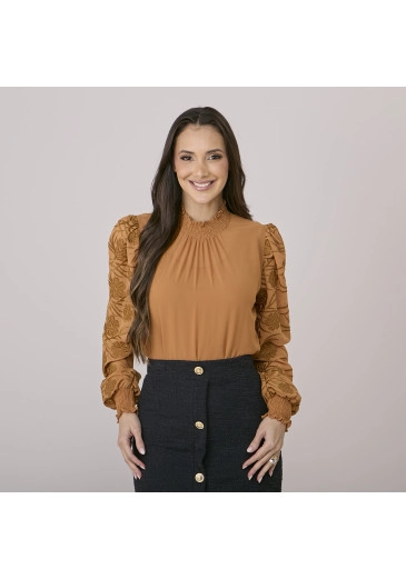 Blusa Tereza Em Chifon Caramelo Tata Martello Outono/Inverno 2026