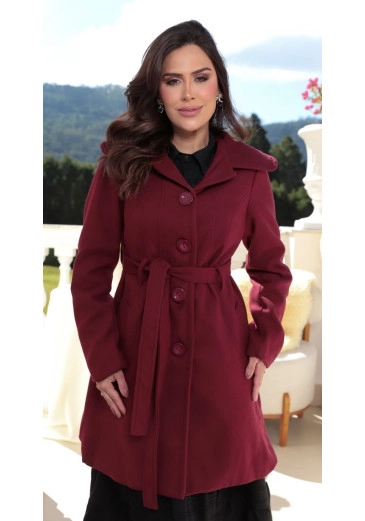 Sobretudo Tamires Em La Batida Bordo Maria Amore Outono/Inverno 2026